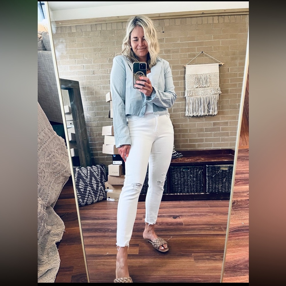 easel Pale Blue Cropped Blazer